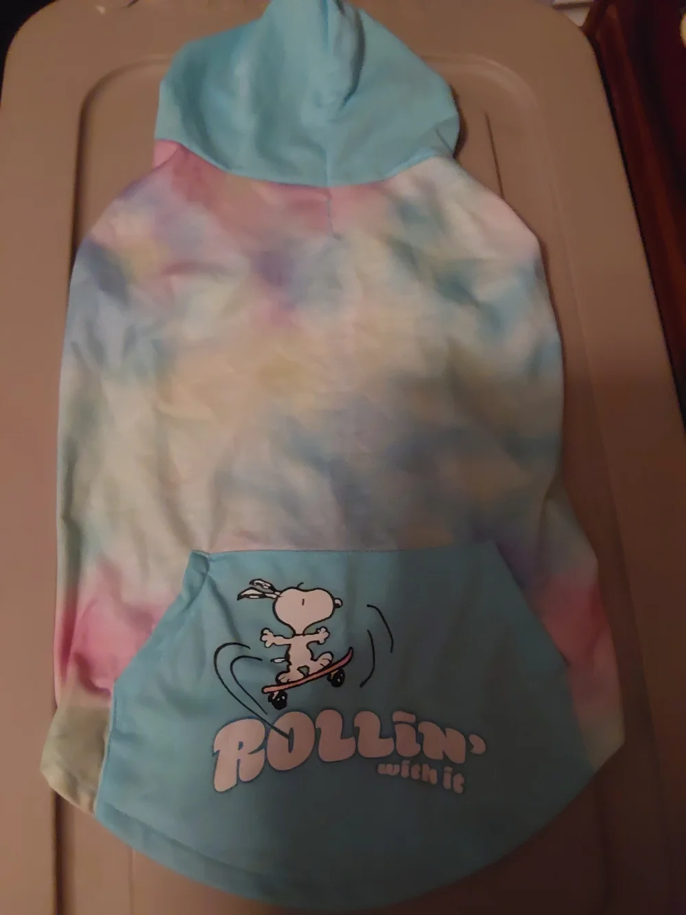 Peanuts Cute Dog Hoodie 'Tshirt' Size Large.